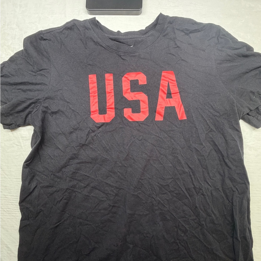 Nike Men's Black T-Shirt with Red USA Graphic